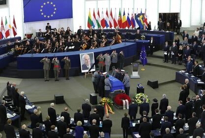 Così l'Europa dice addio a Helmut Kohl, uno dei suoi padri fondatori 14