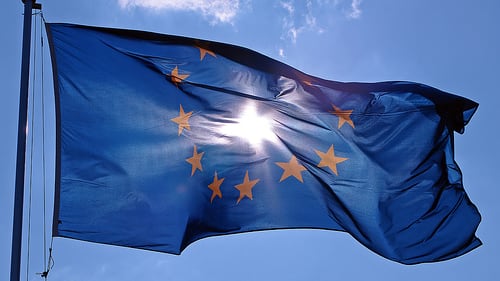 Europa utile e inevitabile ma non scalda i cuori. Critici 6 giovani su dieci. E i giudizi più negativi sono sull'immigrazione