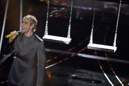 Sanremo 2024: ecco il look della terza serata del Festival da Mr. Rain 6