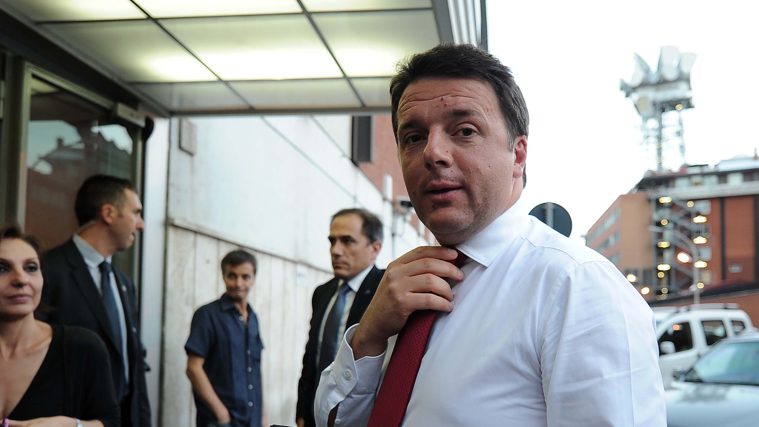 Renzi mette le mani avanti: se perdo non vado a casa