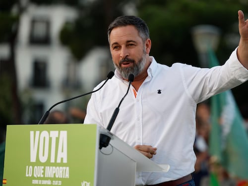 Sondaggio choc: se si votasse oggi, trionfo di Vox e Popolari
