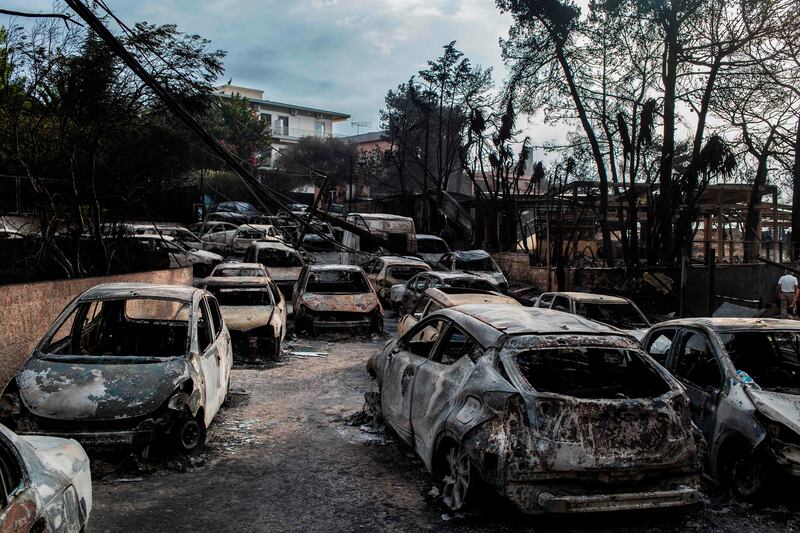 Mati, auto e case incenerite 10