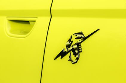 Abarth 500e 11
