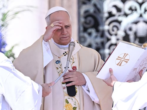 Il Papa a San Pietro per la benedizione di Pasqua: "Veglia per la pace l'11 aprile, non ci rassegniamo al male e alla violenza"