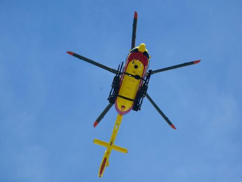 Orrore a Treviso, bimba di 18 mesi rimane incastrata nel tosaerba guidato dal papà: la piccola è gravissima