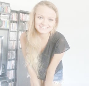 Mercedesz Henger, sexy come la mamma Eva 12