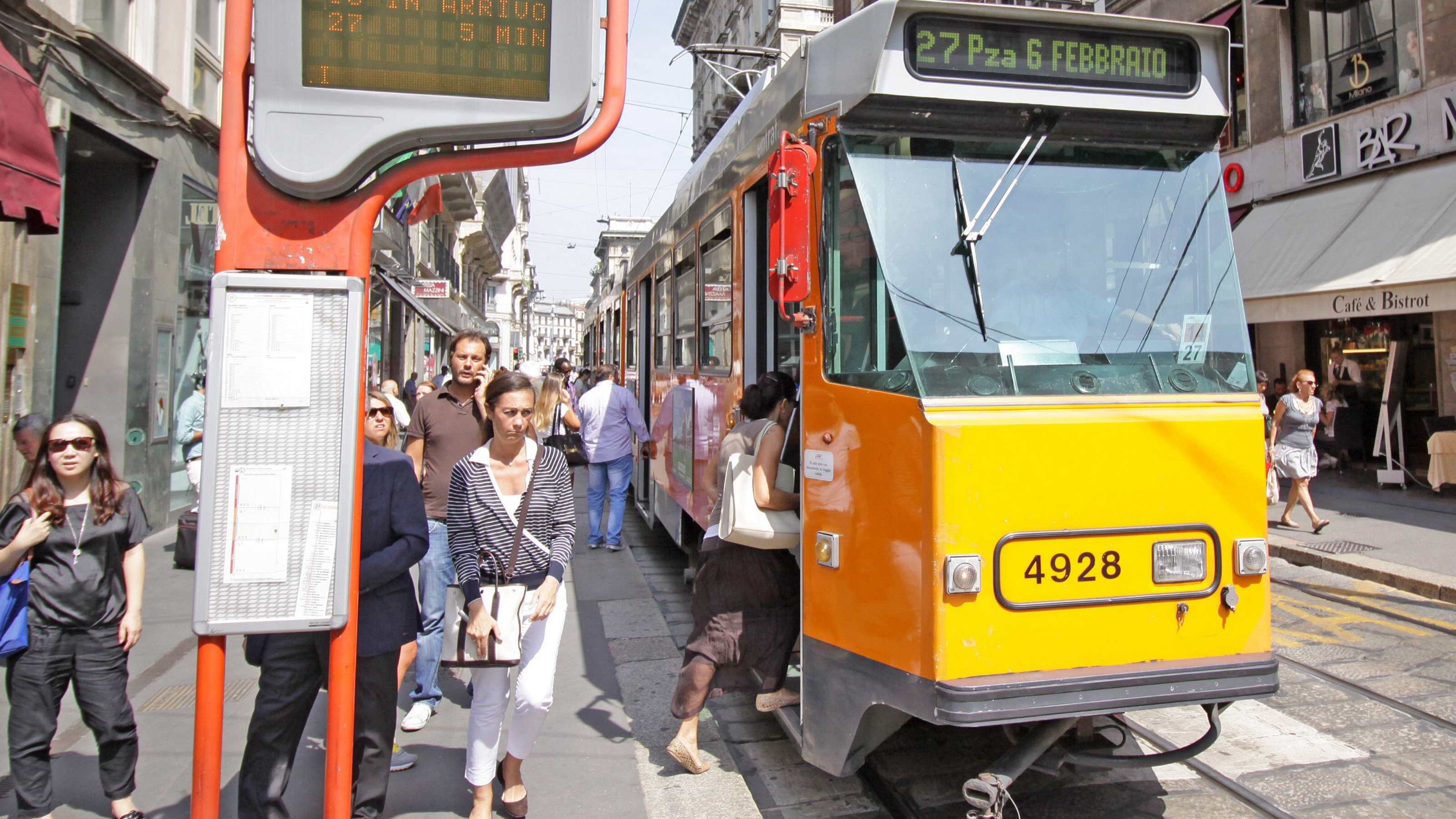 Scontro tra tram a Milano: 4 feriti, tra cui una bimba