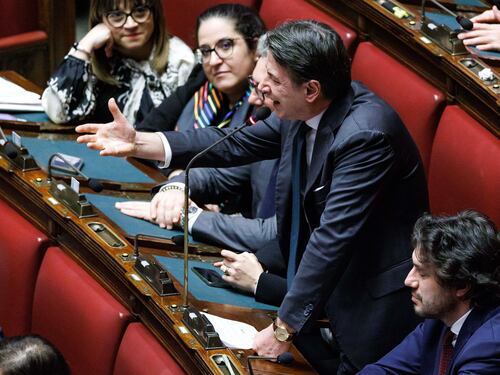 Se l'intervento di Conte contro la Meloni delude pure i grillini...