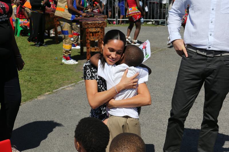 Meghan Markle e il Principe Harry arrivano in Sudafrica: foto 4