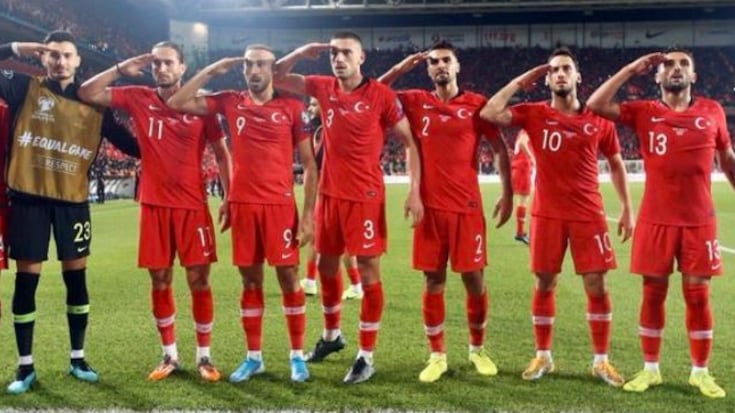 Turchia e il saluto militare dei calciatori. La Uefa: "Gesto provocatorio, indagheremo"