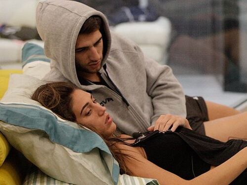 Gf Vip, Cecilia parla del segreto di Jeremias: "Mio padre ha dovuto rinchiuderlo"