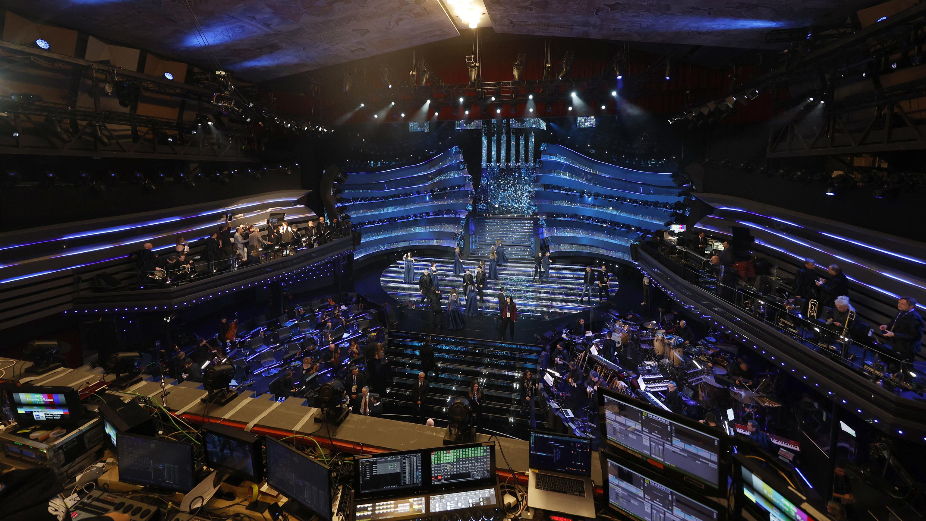 Sanremo 2026, la scaletta e gli ospiti: tutto il progamma della prima serata
