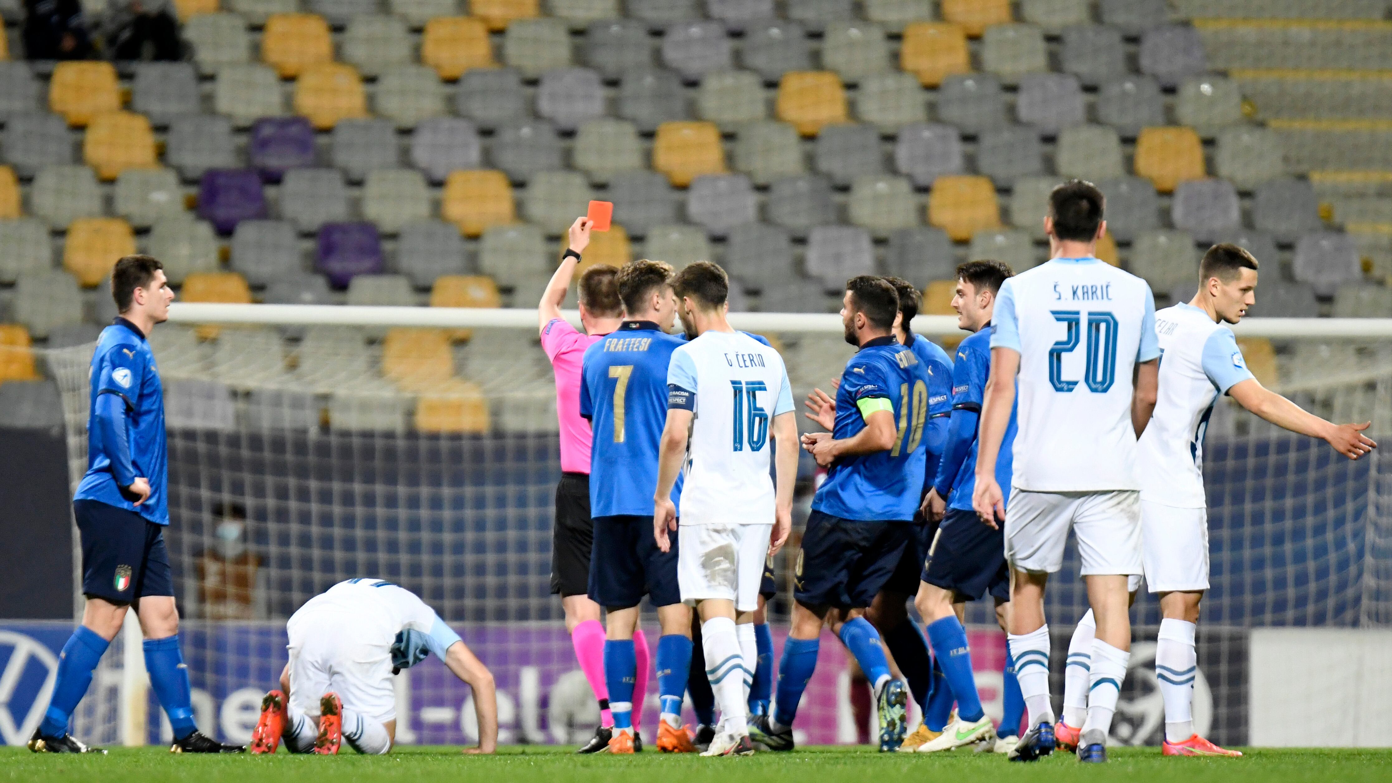 Gli espulsi Under 21 specchio della società