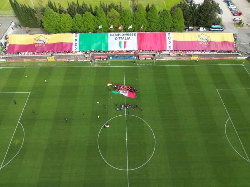 Lo striscione del Tre Fontane (As Roma Women)