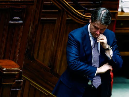 “Una religione morale autoreferenziale”, Conte si sveglia e boccia il woke