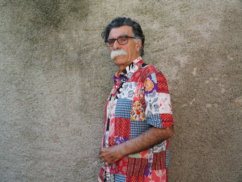 “Il male è dentro di noi. E ne abbiamo bisogno”. Kader Abdolah racconta la rivoluzione di Zarathustra