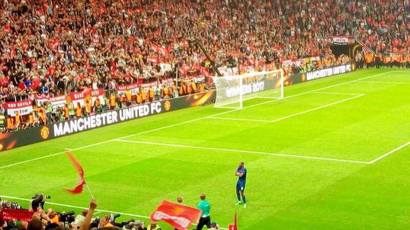 Europa League, i due italiani imbucati alla finale nell'area Vip 5