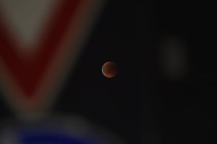 La Luna rossa più lunga del secolo 8