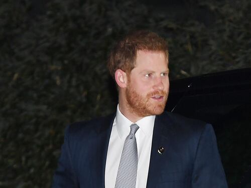 "Puzzava di alcol, era ubriaco". Harry spara sul matrimonio di William