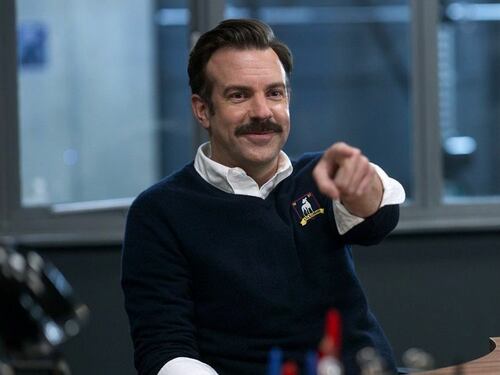 Tutti pazzi per Ted Lasso, la tragi-commedia sul mondo del calcio