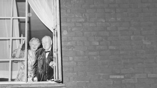 I brandy, i lussi, i viaggi... Vita inimitabile di Churchill