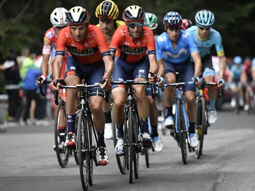 Giro d'Italia, tappa 14: Carapaz vince e si prende la maglia Rosa