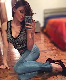 Anna Tatangelo, sexy sui social: foto 2