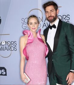 Il vestito "vagina" di Emily Blunt 2