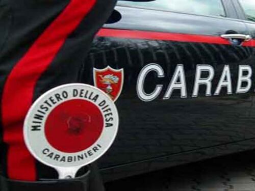 Bergamo, donna scappa in auto investe il suo aggressore: "Mi perseguitava"