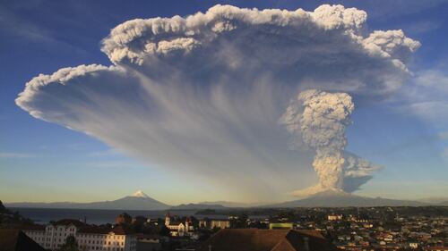 In Cile si risveglia un vulcano. Ordinata l'evacuazione 6