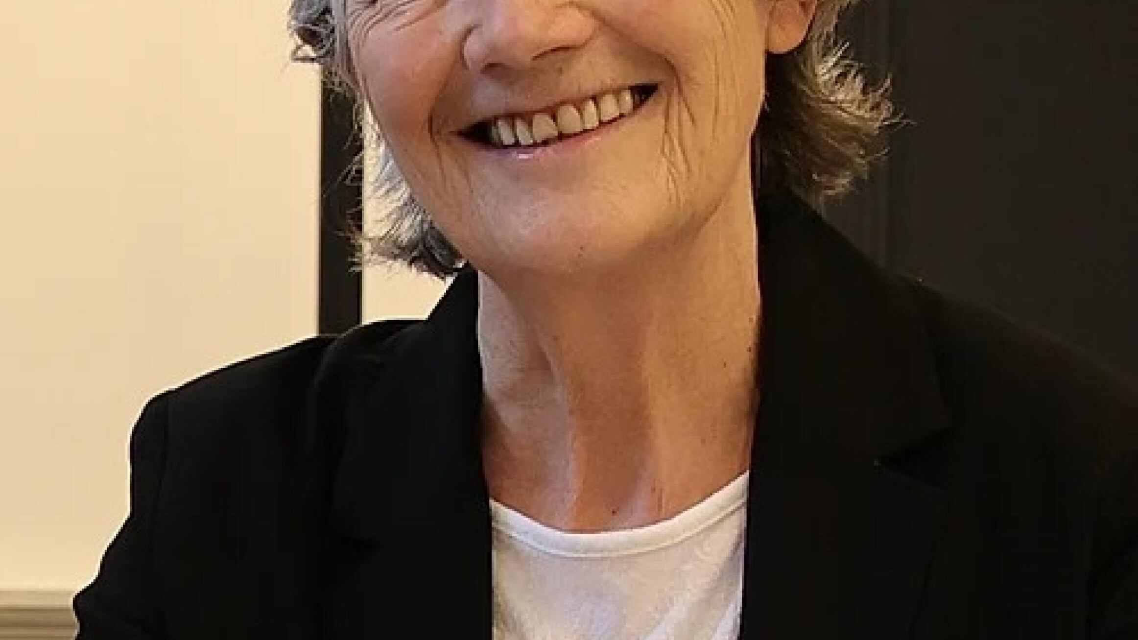 Chi è Catherine Connolly, la nuova presidente (pro pal) dell'Irlanda