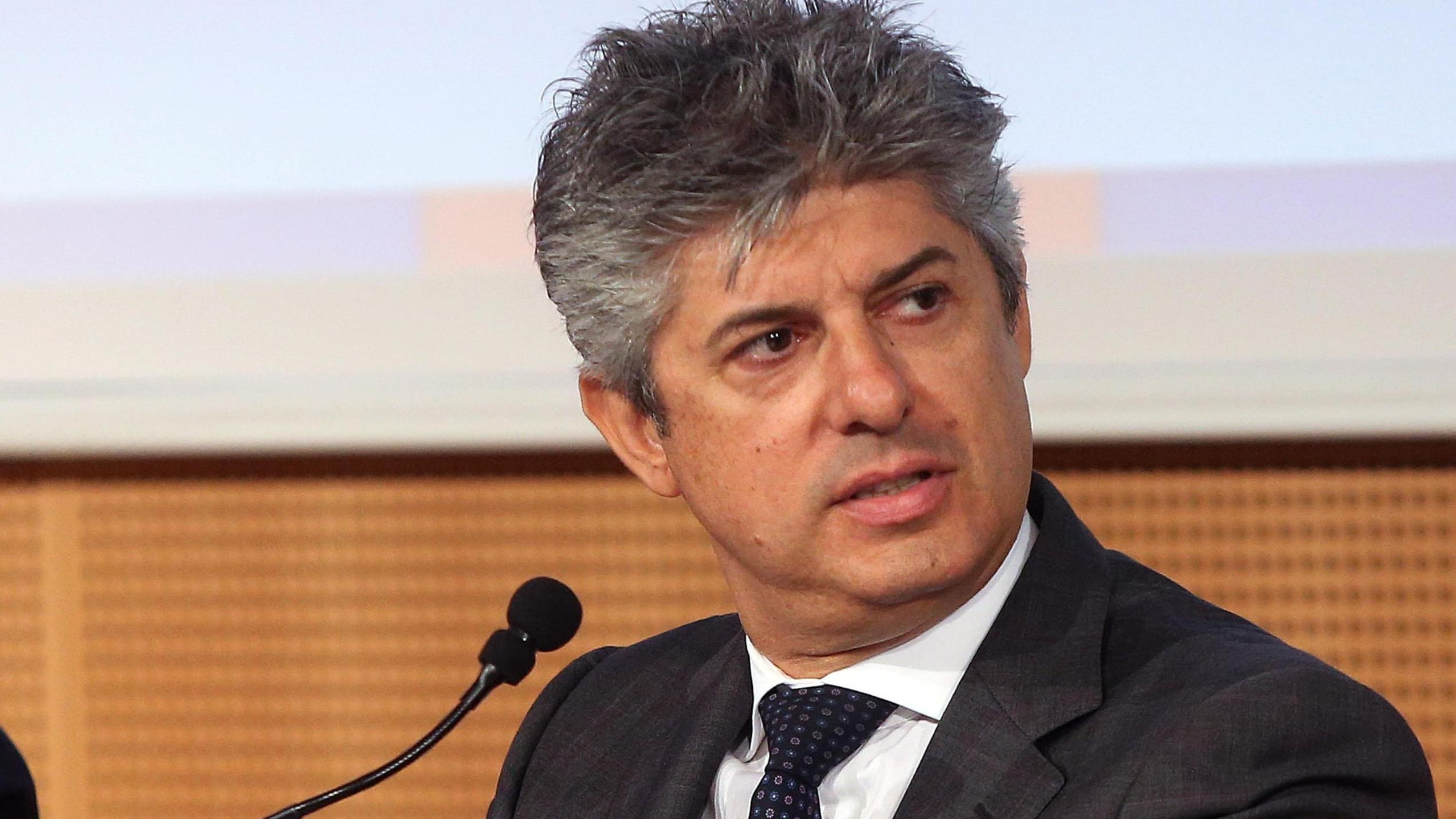 Telecom, la Borsa boccia lo scorporo