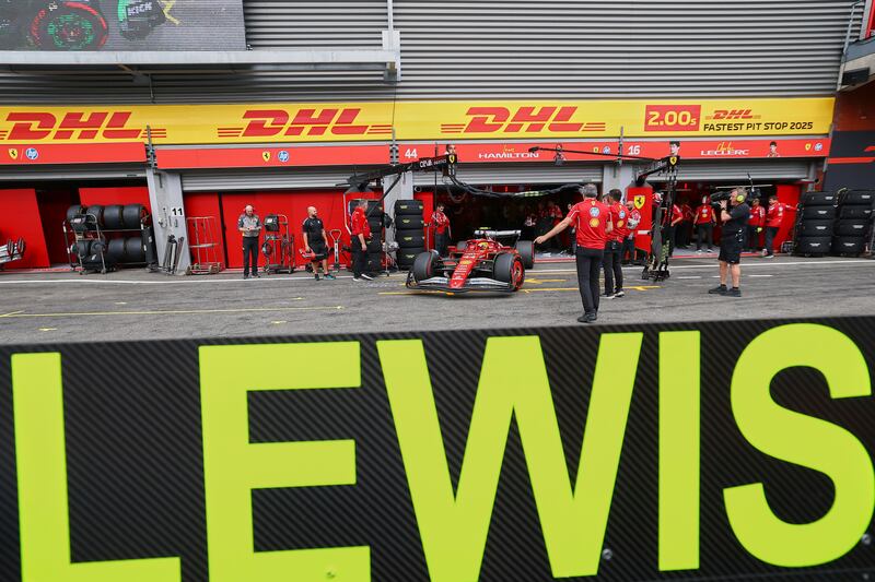 Sprofondo Hamilton, mai così male: gli tocca una gara alla Schumi
