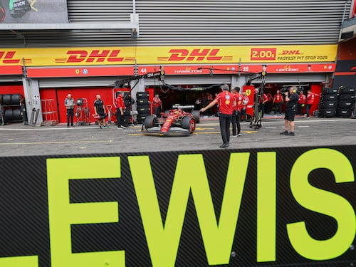 Sprofondo Hamilton, mai così male: gli tocca una gara alla Schumi