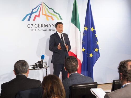 Sbarchi, Renzi se ne lava le mani: "Guai causati da Maroni"