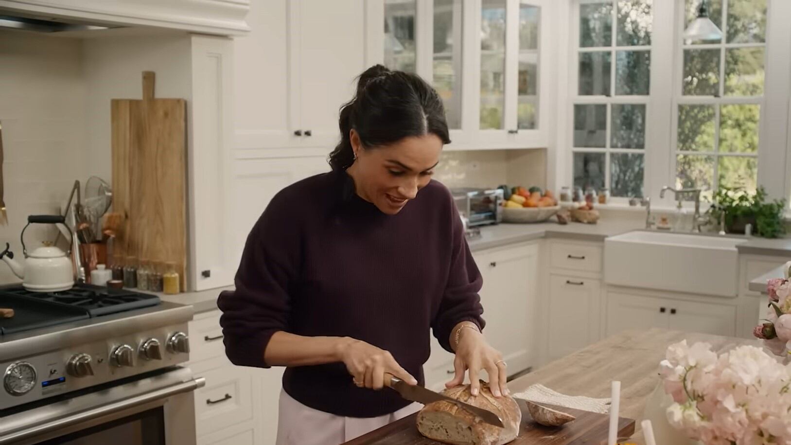 "Noiosa e artificiosa": chi stronca Meghan Markle in tv