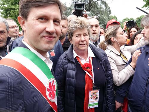 Firenze, il sindaco diserta il dibattito a scuola: "C'è anche Casapound"