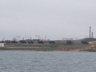 Crimea, lo sbarco dei camion russi 3