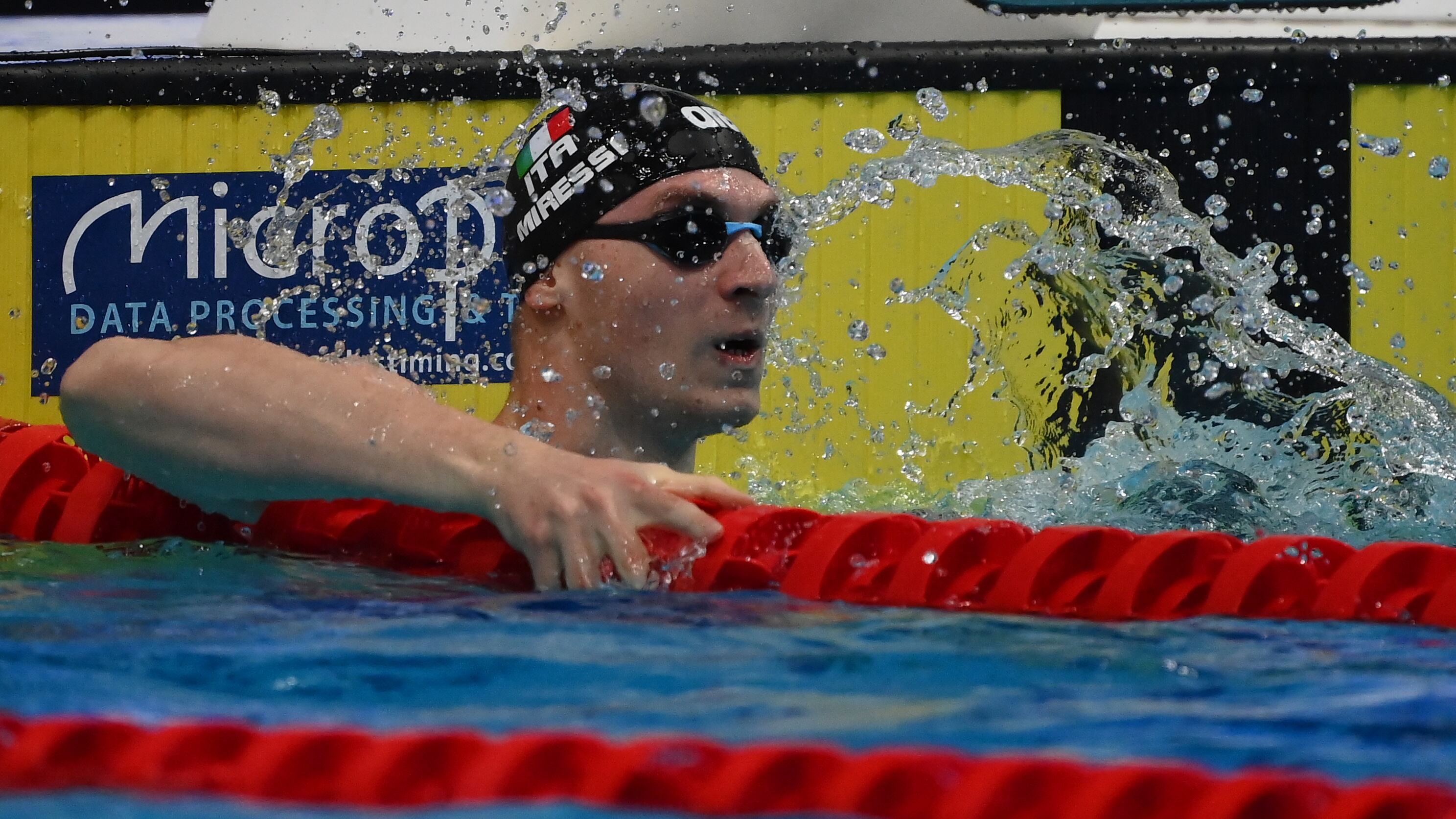 Nuoto, piovono medaglie. Manca solo l'oro. Però oggi abbiamo Fede