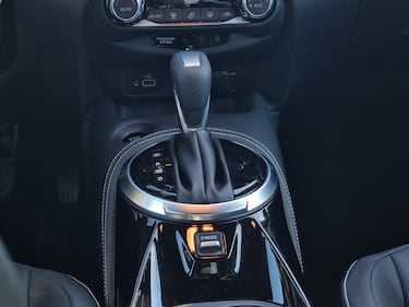 Nissan Juke Hybrid, guarda le foto  21