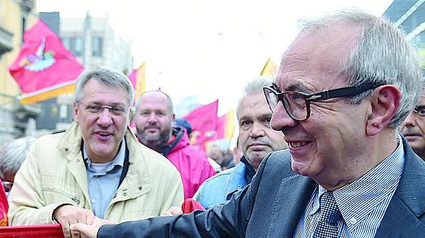 Il Leoncavallo resta abusivo Dimissioni e caos a sinistra