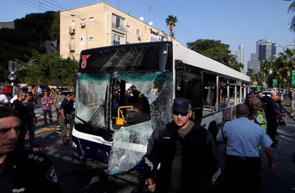 Tel Aviv, Hamas rivendica esplosione su un bus 1