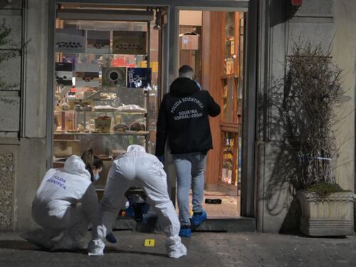 Le risate in panetteria e poi l'inferno. È caccia all'assassino: è pregiudicato
