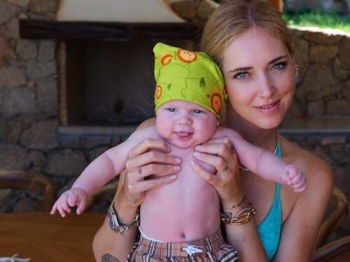 Chiara Ferragni nella bufera: "Hai bruciato tuo figlio. Gli hai fatto venire un melanoma"
