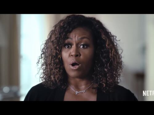 Michelle contro Donald: "Il presidente sbagliato". Lui: "Torna a sederti"