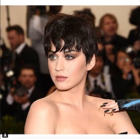 Da Selena Gomez a Kristen Stewart, le icone sexy del fotografo Jake Bailey su Instagram 23