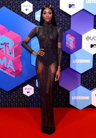 Jourdan Dunn sexy e nuda agli MTV Europe Music Awards 2016 13