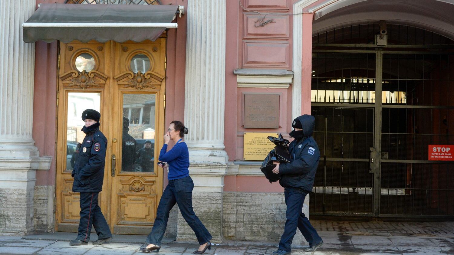 Mosca risponde alle espulsioni: "Via due diplomatici italiani"