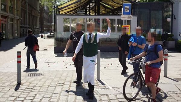 Licenziato per una zolletta E a Vienna scoppia la rivolta