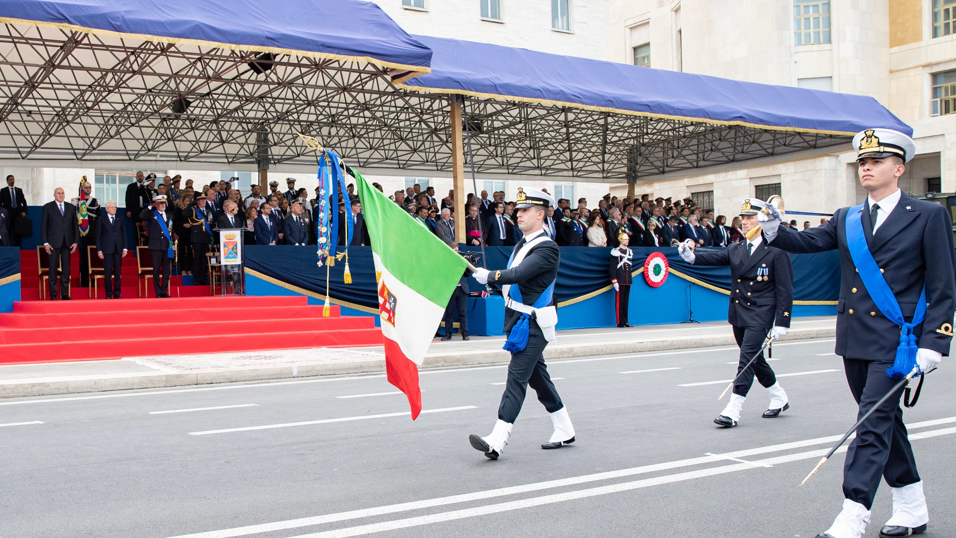 "Confermati gli appuntamenti del 4 novembre". La Difesa non annulla le celebrazioni